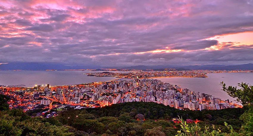 Praia secreta em Florianópolis